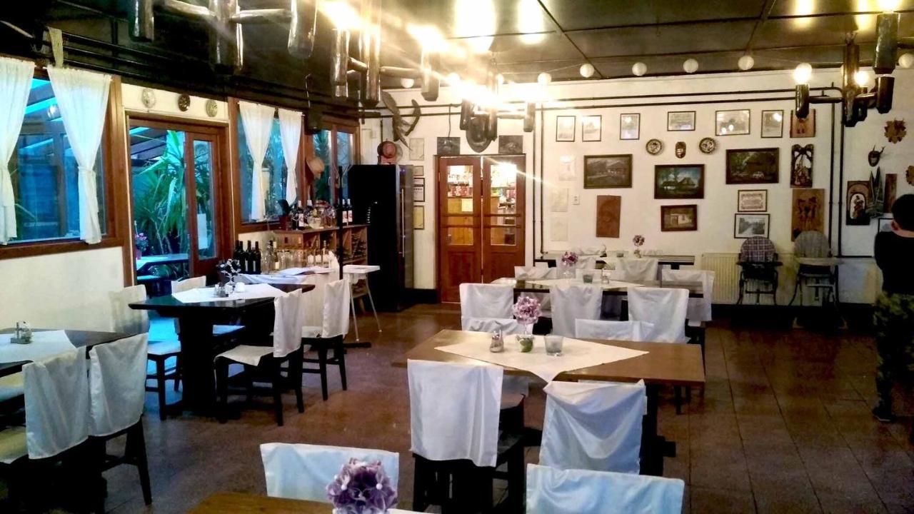 Tassi Halaszcsarda - Sueger Haz Esterno foto