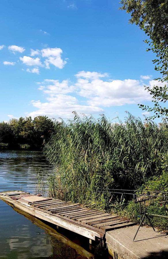 Tassi Halaszcsarda - Sueger Haz Esterno foto